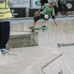 Jovem skatista supera o desafio de competir com atletas experientes e inicia sua trajetória profissional com resultado expressivo.